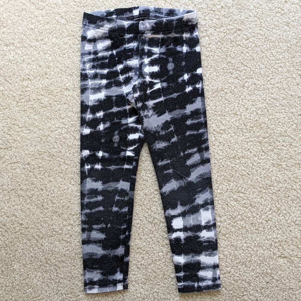 Little Girls Black & White Leggings